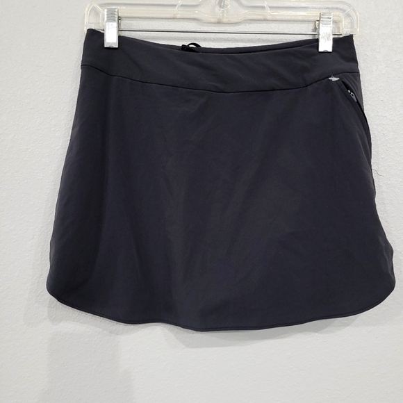 OUTDOORS VOICES Skirt, Size S, Great Condition, Black Color - Picture 2 of 7